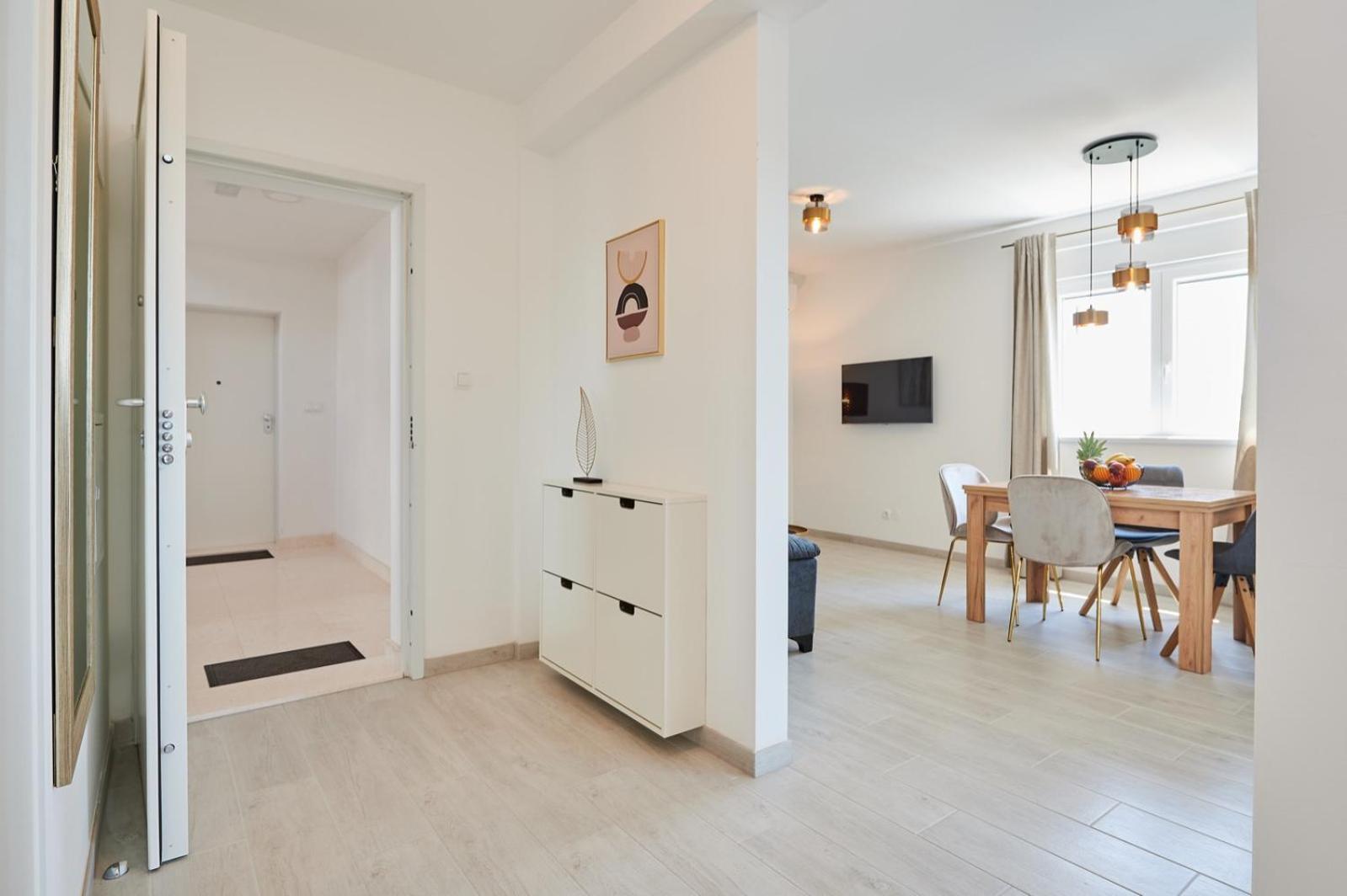 Rikard Appartement *