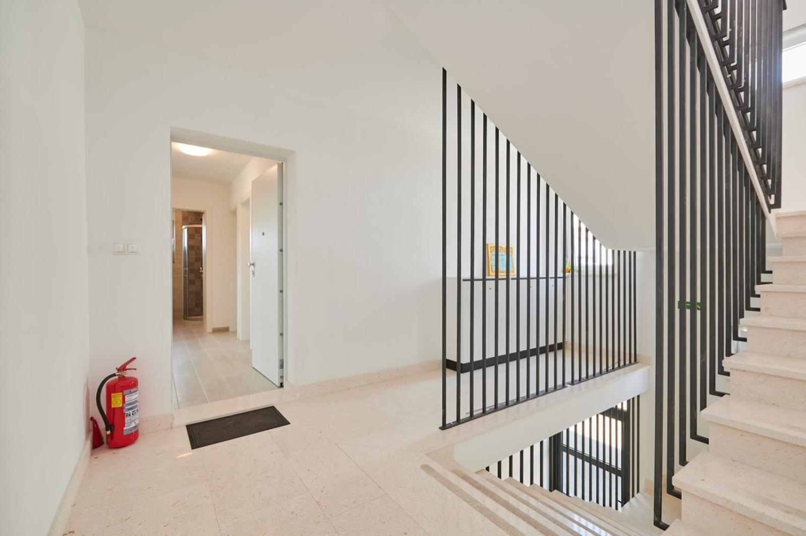 Rikard Appartement *